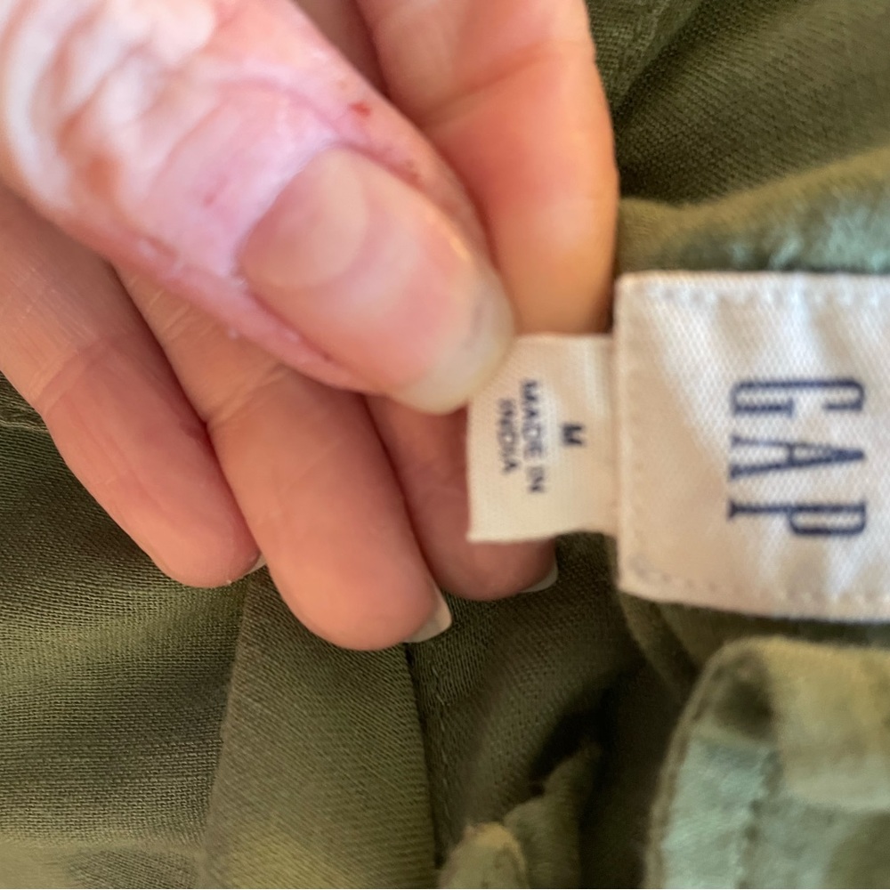 Gap Spring Or Summer Button Up - image 3